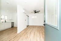 Building Photo - 7020 Schroll St