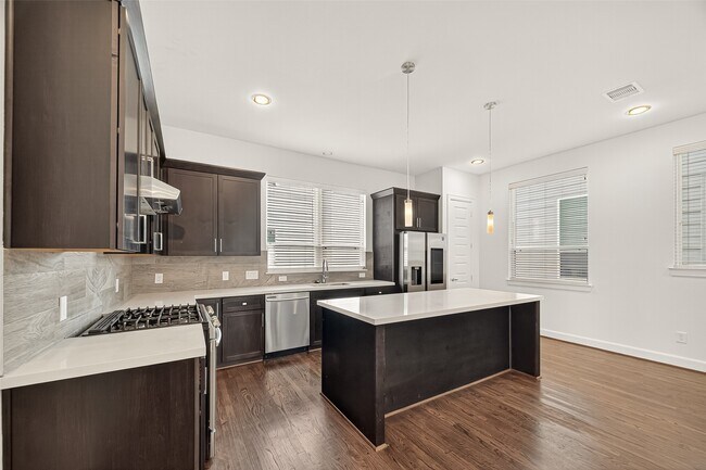 Building Photo - 1735 Eado Point Ln