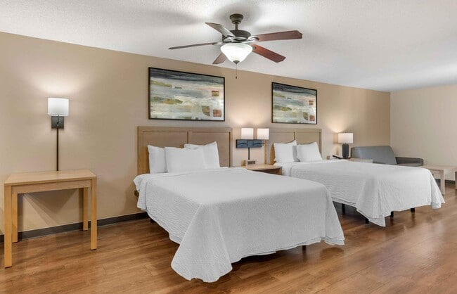 Building Photo - Furnished Studio-St. Petersburg - Clearwater - Executive Dr.