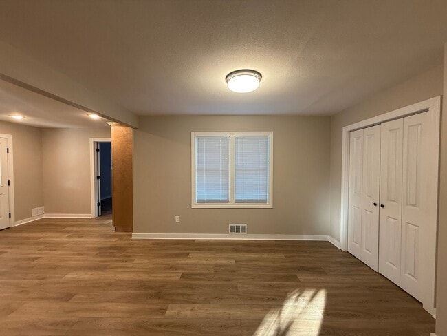 Building Photo - 2303 Circle