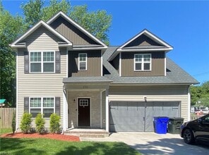 Building Photo - Stunning 4-Bedroom in Norfolk