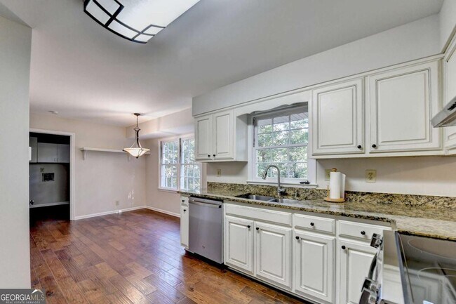 Building Photo - 478 Dorsey Cir SW