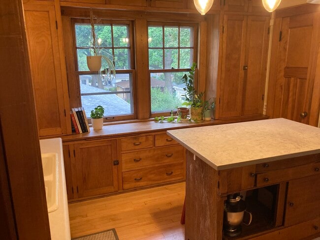 Kitchen - 5203 W Wells St