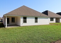 Building Photo - Look 4/3 in Zachary!