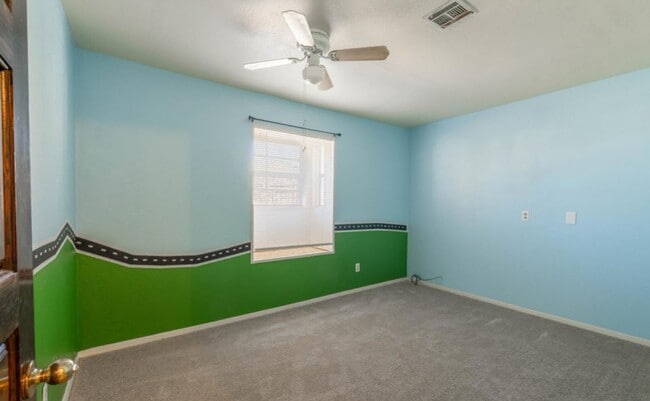 Building Photo - 1710 Betty Cir