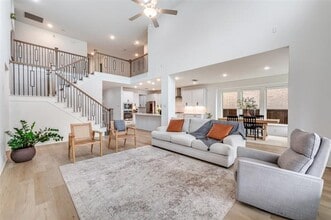 Building Photo - 1707 Emilia Dr