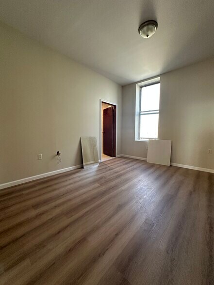 Building Photo - 721 Wharton St