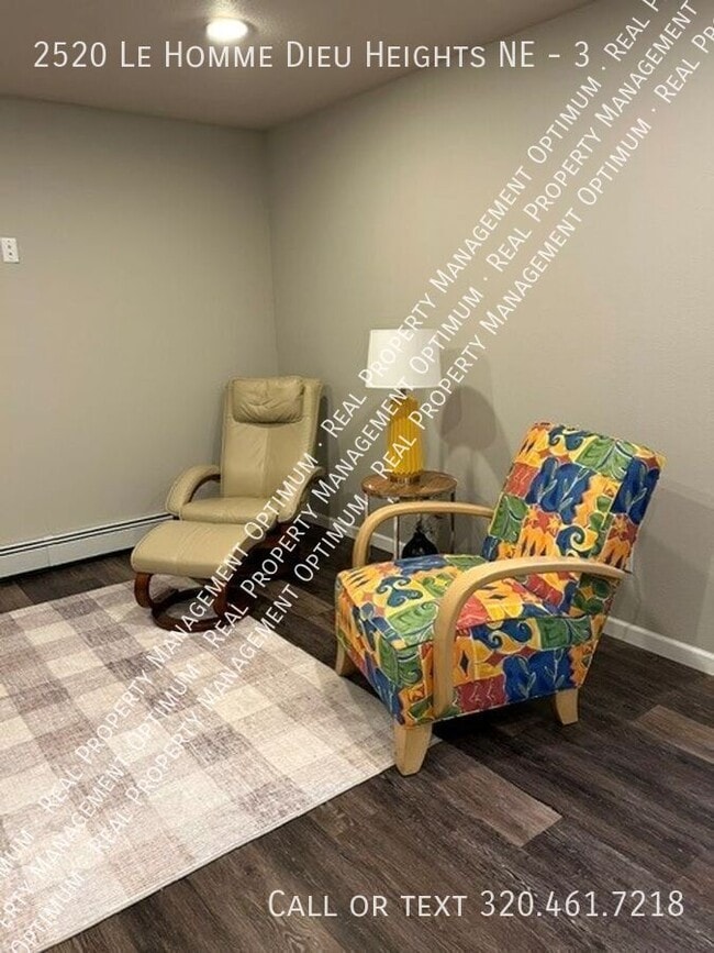Building Photo - 2520 Le Homme Dieu Heights NE