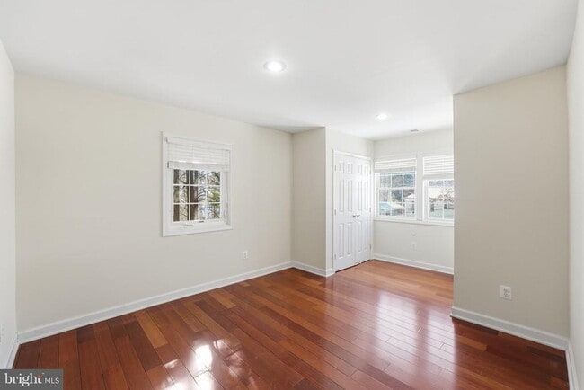 Building Photo - 5205 Brookeway Dr