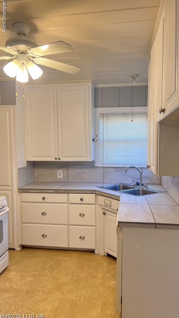 Building Photo - 4600 Calmont Ave