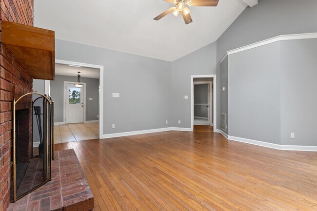 Building Photo - 918 Old Zebulon Rd