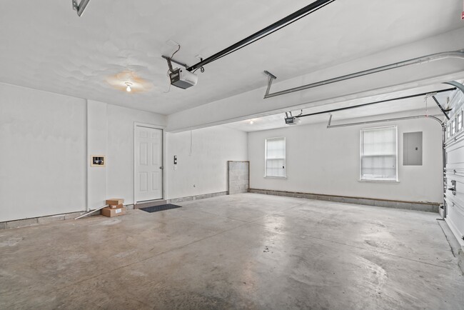 Building Photo - 8122 Lee Hall Ave