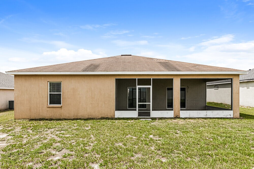 Building Photo - 292 Cloverdale Rd