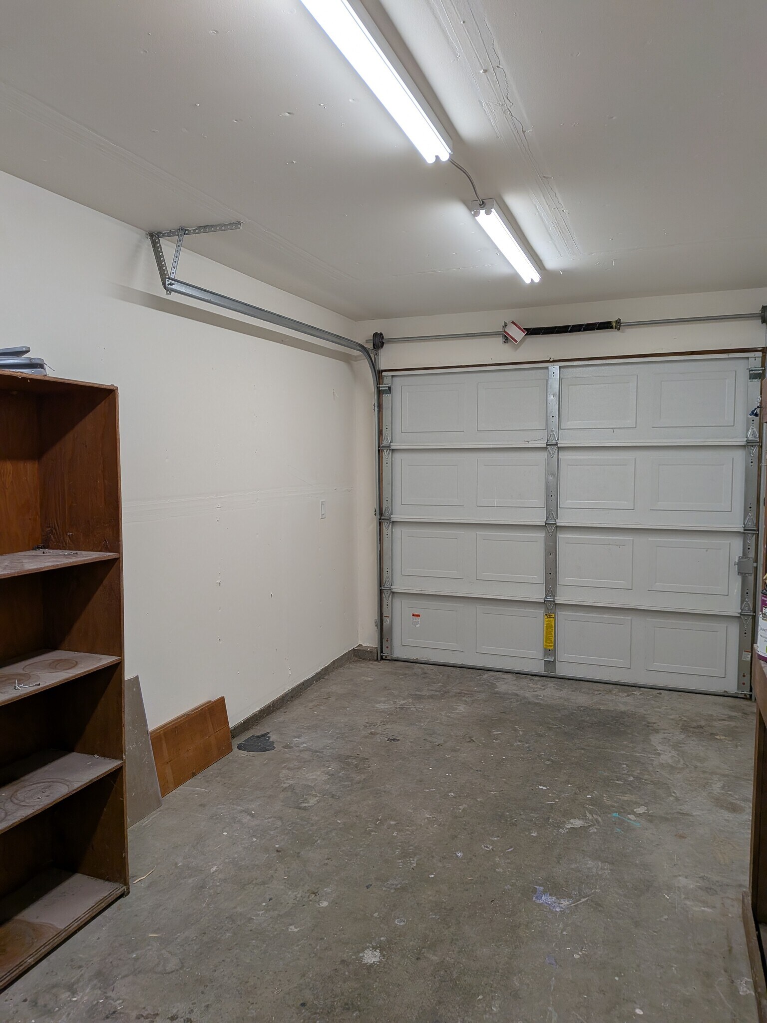 Building Photo - 960 Memorial Dr