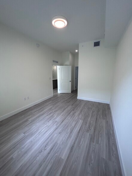 Building Photo - 10315 NW 129th St