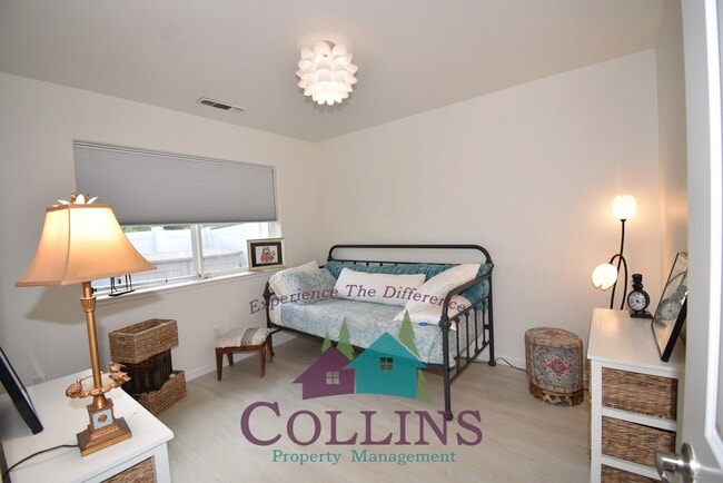 Building Photo - 127 Highlands Ct