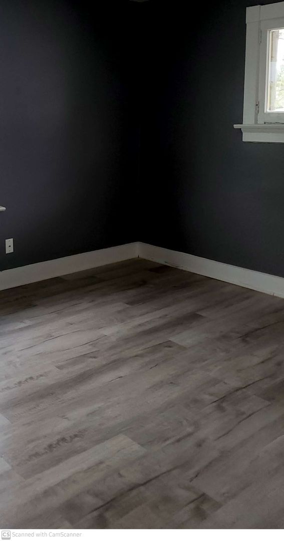 Building Photo - 1/2 off! (HALF OFF) 2nd month rent! Beautiful 3 bed 1.5 bath and ready for your move in