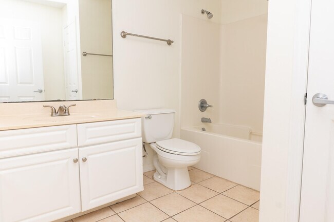 Building Photo - 4270 Calinda Ln