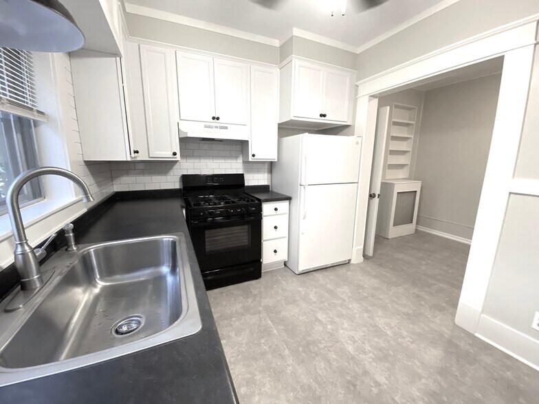 Kitchen - 1263 Agnes Pl