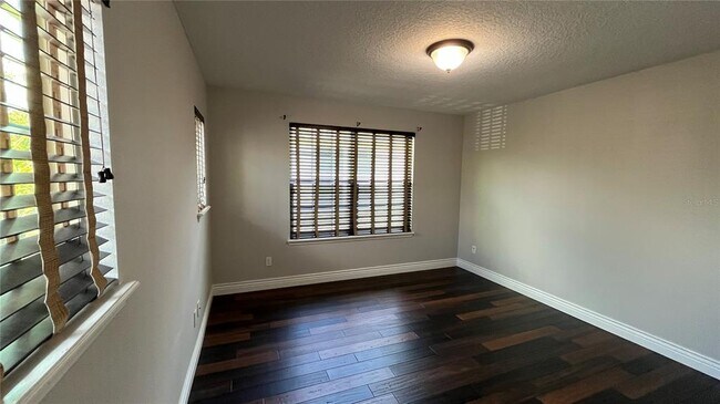 Building Photo - 6031 Roseate Spoonbill Dr