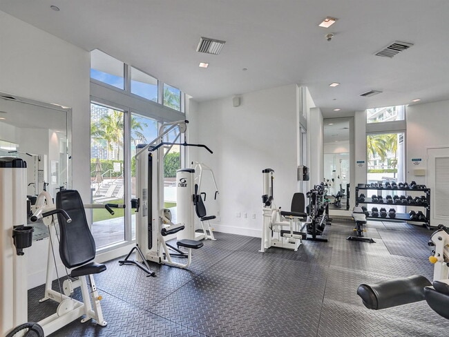 Building Photo - 350 S Miami Ave