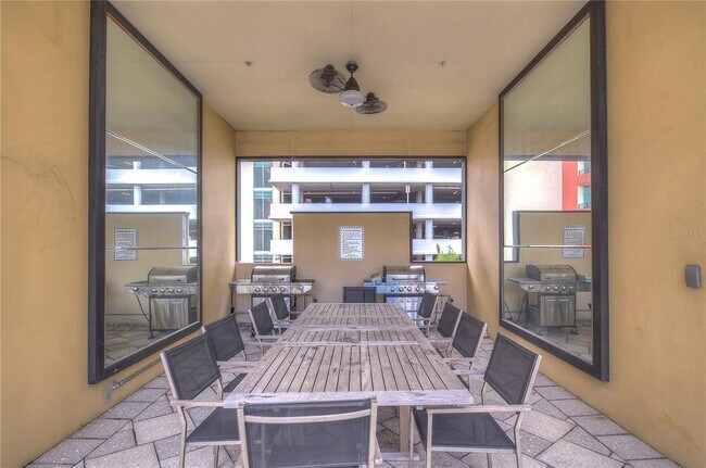 Building Photo - 1238 E Kennedy Blvd