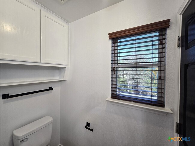 Building Photo - 1518 Indian Camp Trail