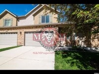 Building Photo - 3 Bd 2.5 Bath Condo 2 Car Garage