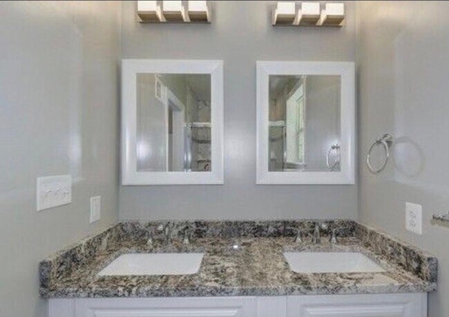 Master Bath - 5108 Bass Pl SE