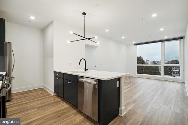 Building Photo - 2636 E York St