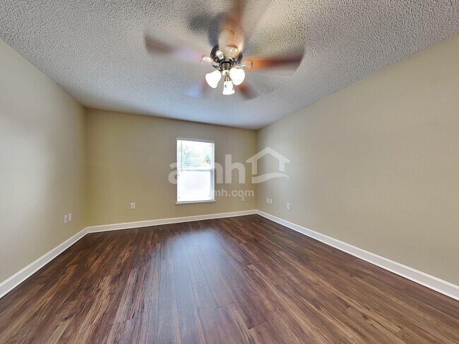 Building Photo - 24746 Mary Beth Ct