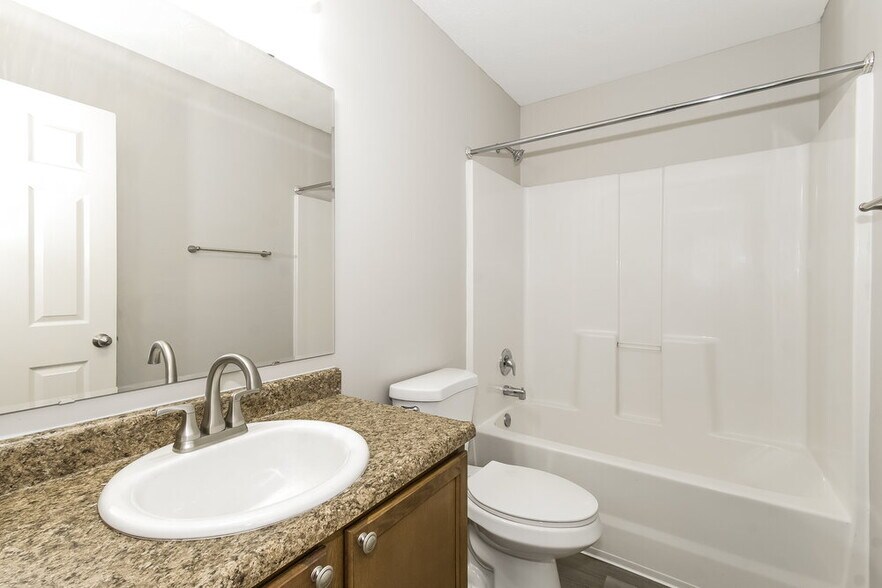 Building Photo - 2532 Copper Hill Dr