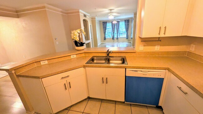 Building Photo - ANNUAL UNFURNISHED GROUND FLOOR CONDO 3 BED 2 BATH