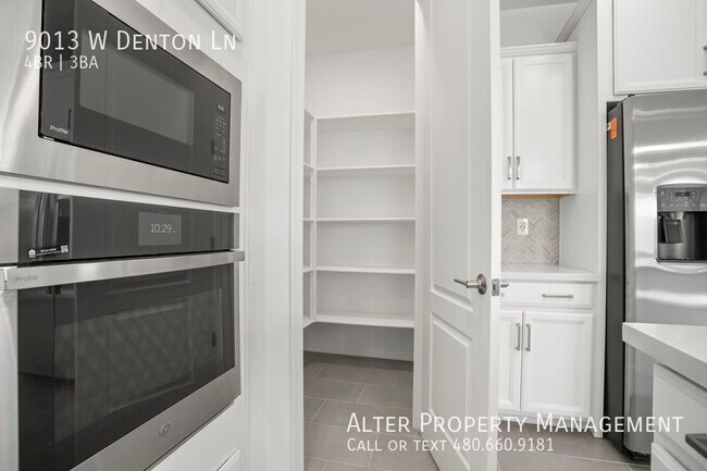 Building Photo - 9013 W Denton Ln