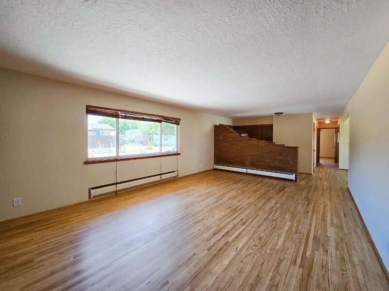 Building Photo - 512 Camino Solano