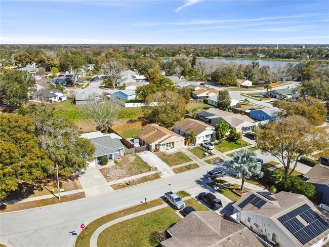 Building Photo - 2803 Northcote Dr