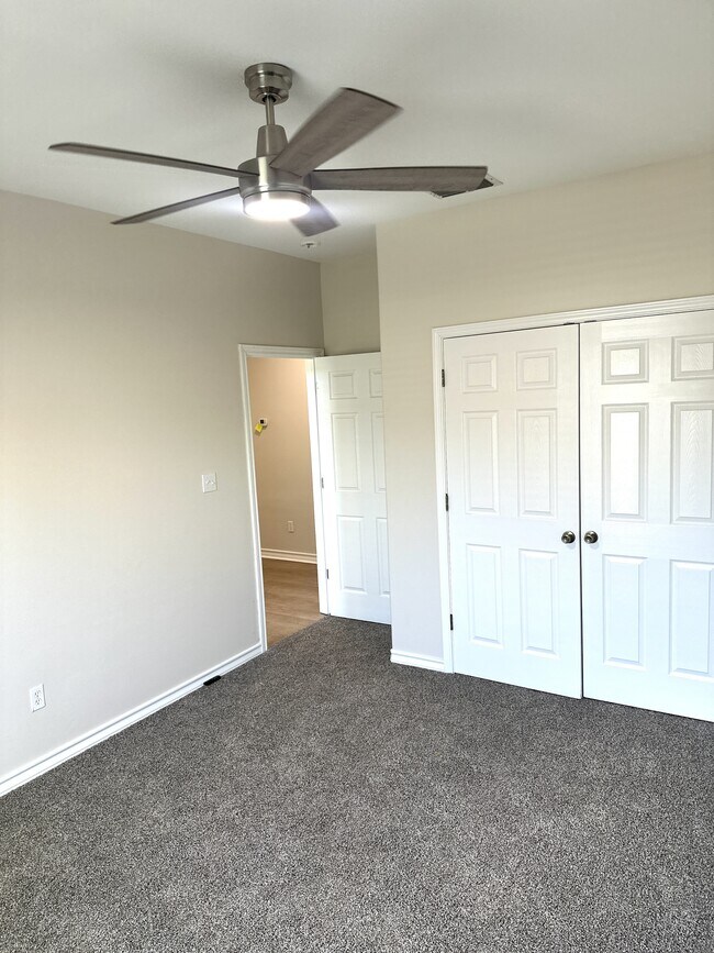 Building Photo - 6841 Wall Street