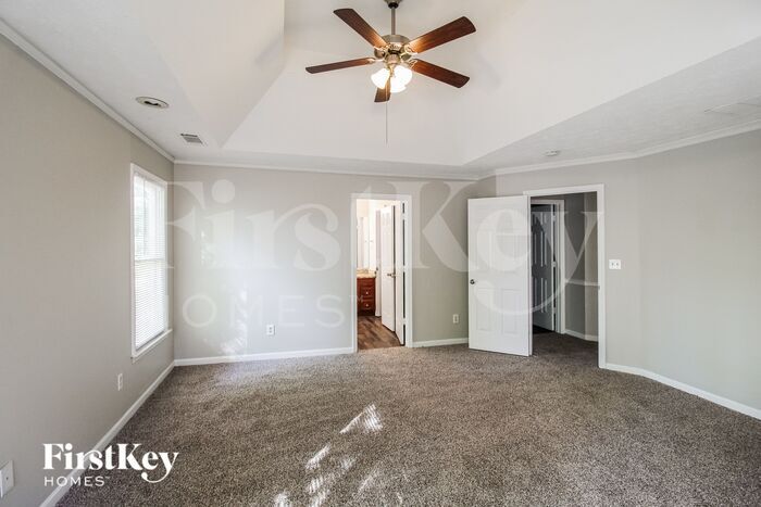 Building Photo - 35 Fair Ridge Ct