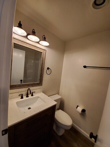 Building Photo - 7047 Camino Degrazia