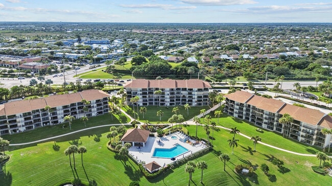 Building Photo - 401 S Seas Dr