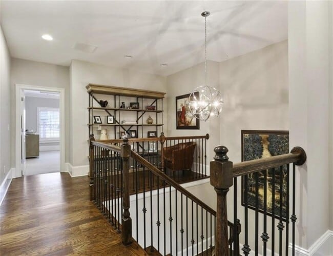 Building Photo - 5010 Merton Ln