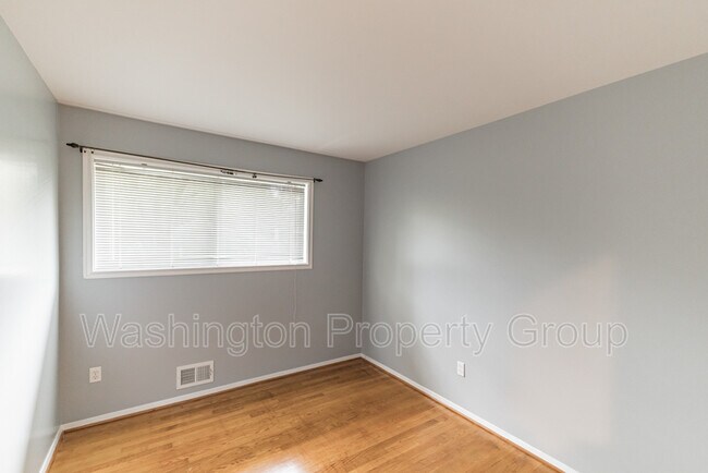 Building Photo - 4232 Linden St