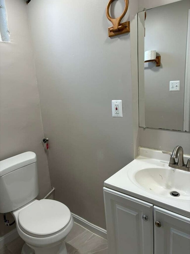 Building Photo - 4431