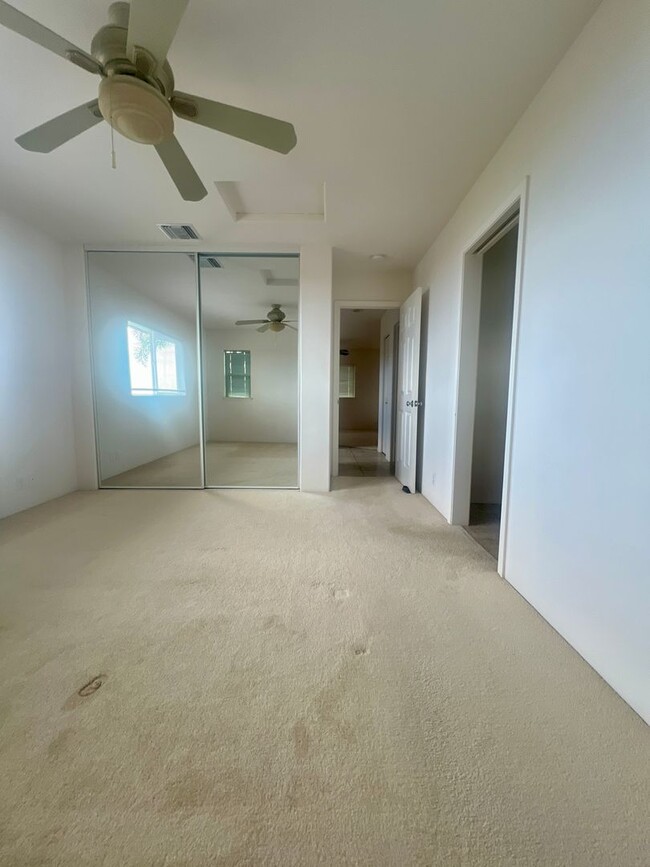 Building Photo - 3 bedroom 2.5 bath unfurnished Home in Pua...