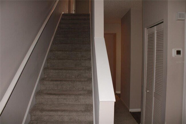 Building Photo - 5711 Bentgrass Dr