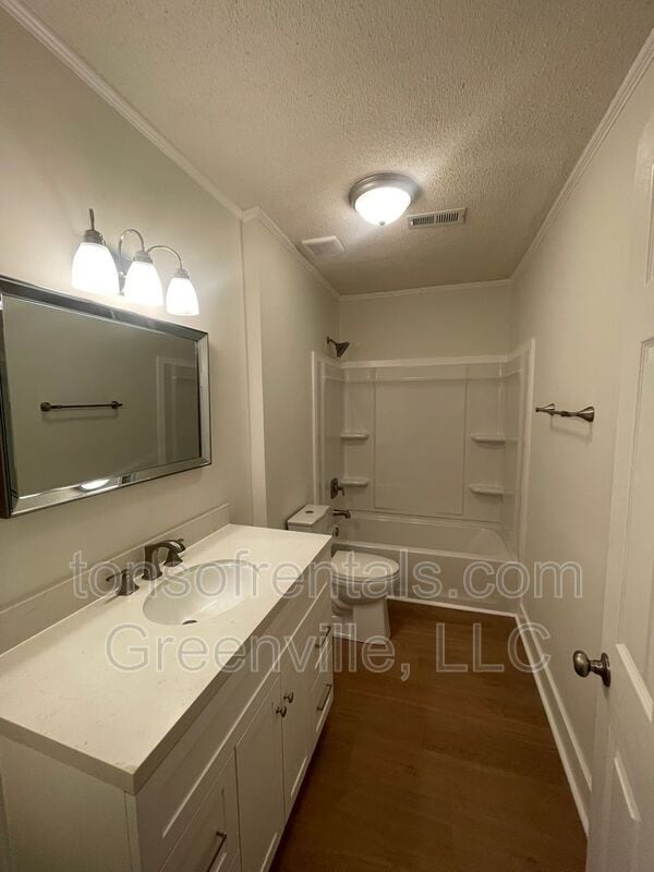 Building Photo - 521 W Robinson St