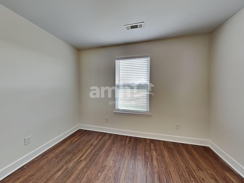 Building Photo - 604 Drema Ct