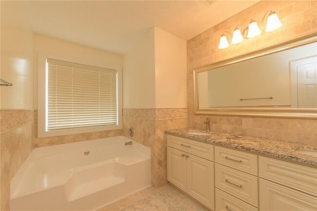 Building Photo - 2275 Eagle Pointe Ct NW