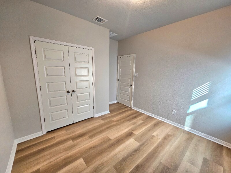 Building Photo - 215 Kellys Heroes Way