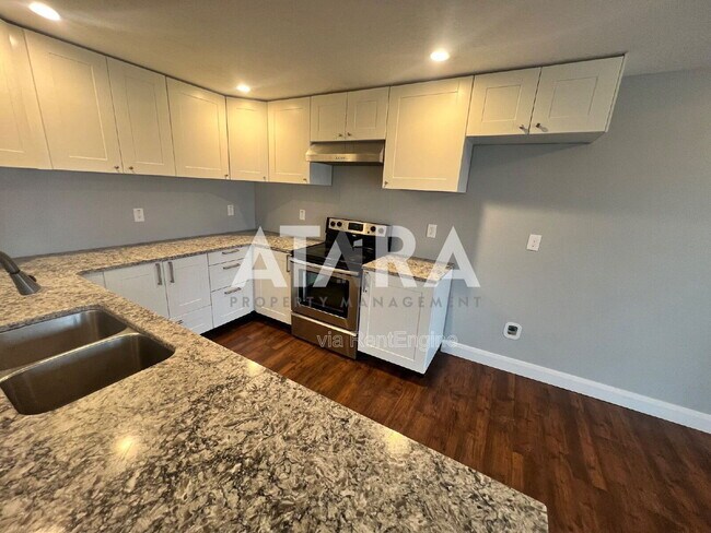 Building Photo - 258 Kestrel Dr